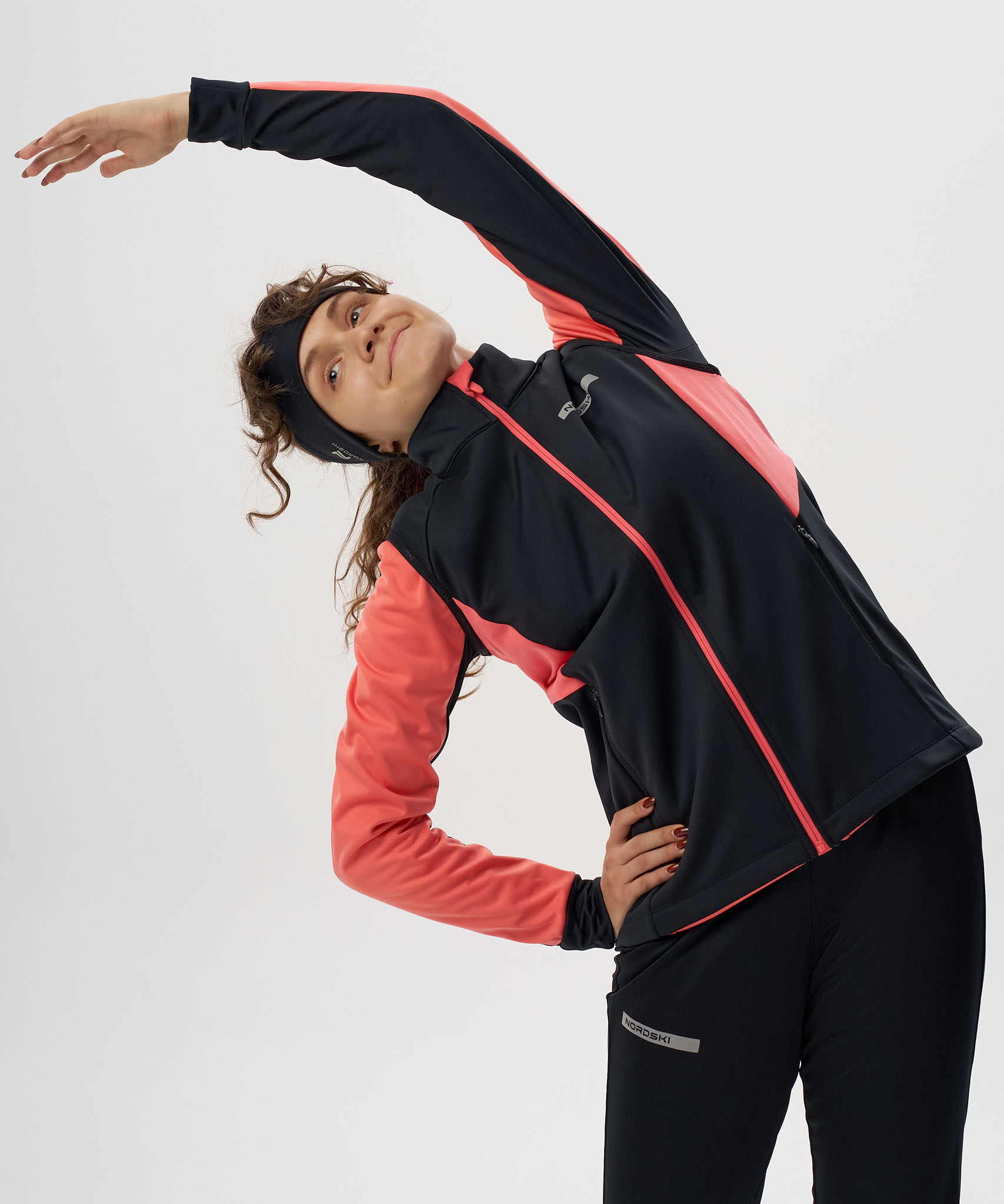 Жилет тренировочный Nordski Core Black/Coral W